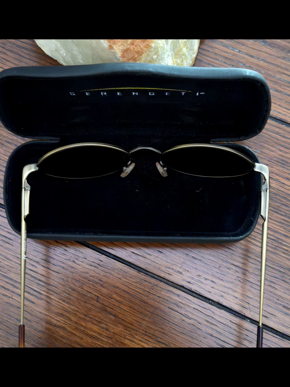 Serengeti Slim Oval Sunglasses - Gold Frame, Black Lenses